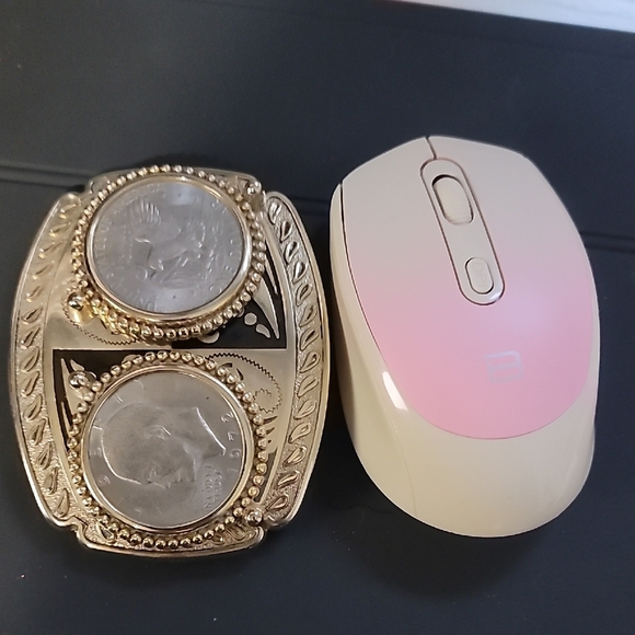 Vintage 80's 90's Silver and Gold One Dollae Coin Belt Buckle - Picture 7 of 8